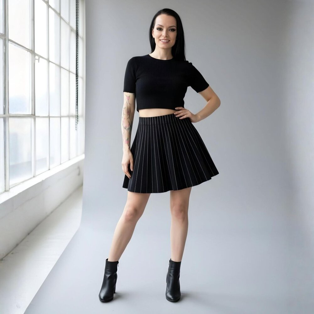 Zara ✦ Black White Striped Knit Mini Skirt ✦ Flared Stretch Waist Sz S